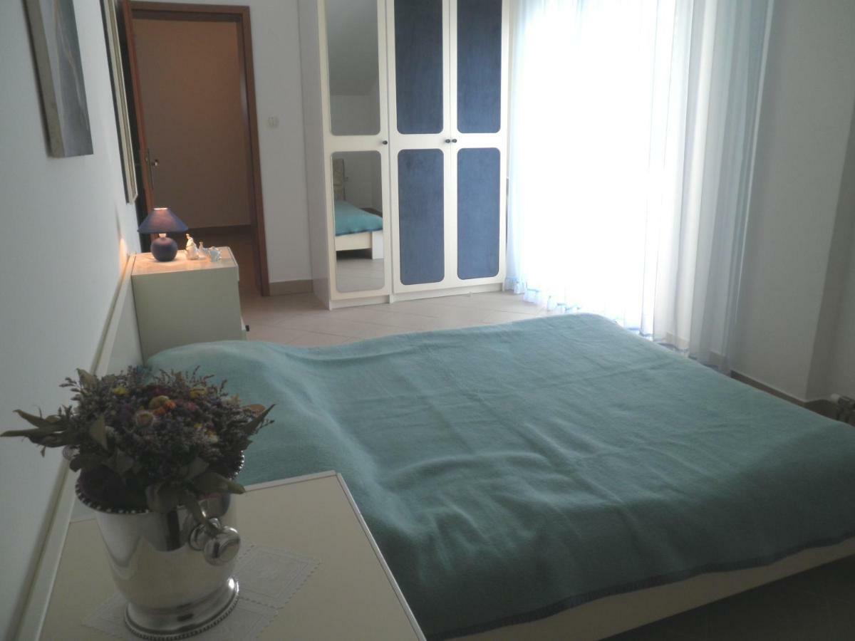 Apartment Punat Exterior photo
