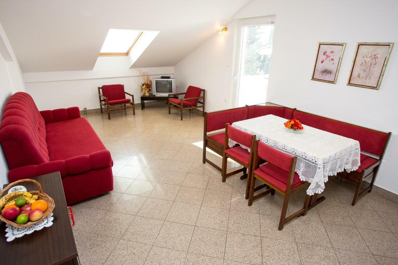 Apartment Punat Exterior photo
